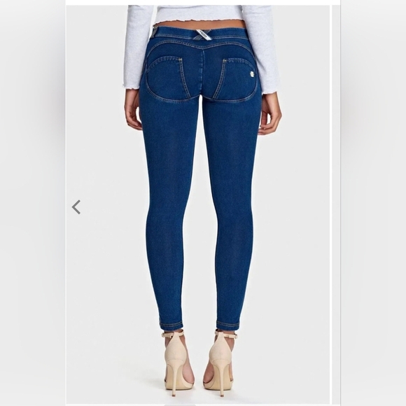 Freddy Low Rise Freddy WR.UP Jeans Women's Sz 8. Cotton/spandex. Suede Knees - Picture 2 of 9